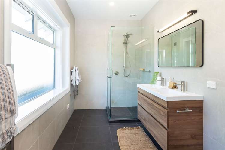 3 Strowan Road Strowan_15