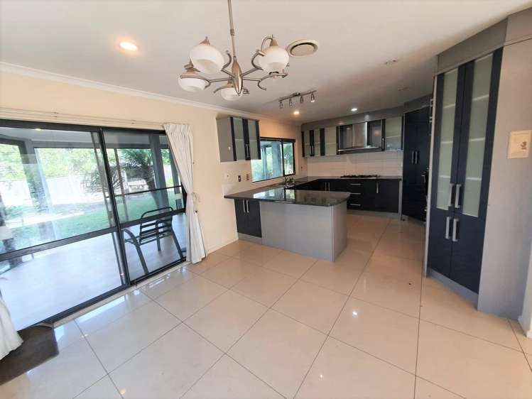 9 Parkvale Grove Te Atatu Peninsula_2