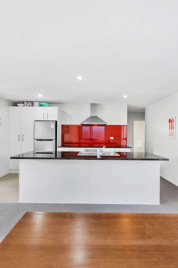 8 Popokatea Drive Takanini_2