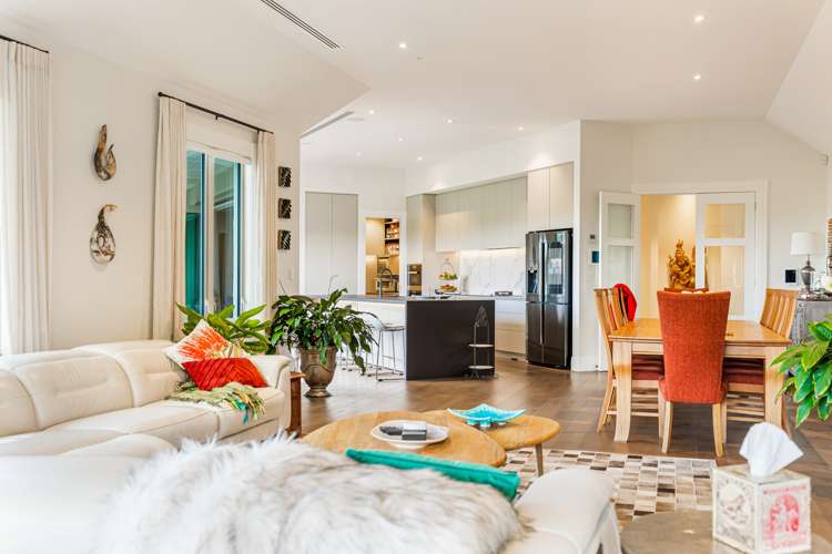 13 Myra Evelyn Grove Dairy Flat_17