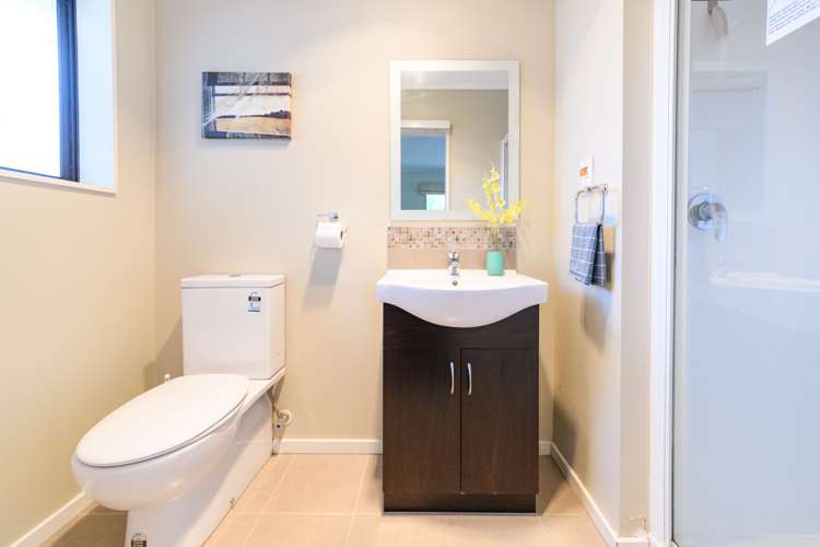 18a Ngaio Street West End_9