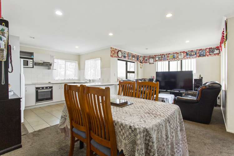 39 Hilltop Road Flat Bush_3