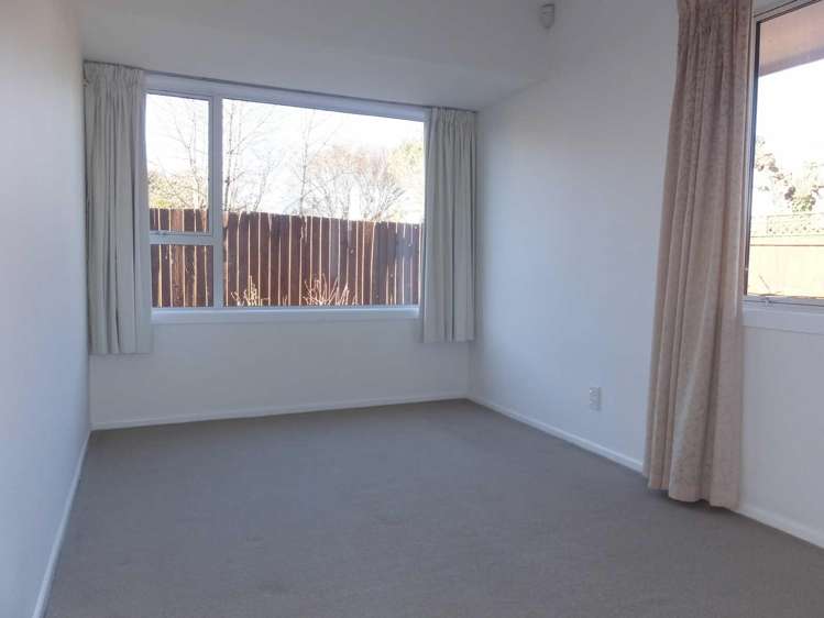 2/11 Powell Crescent Ilam_6