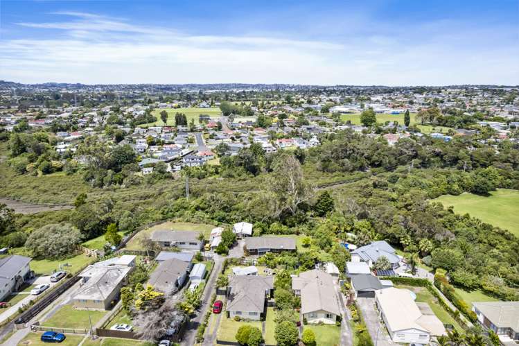 64 Harmel Road Glendene_13