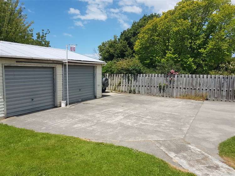 4 High Street Sefton_15