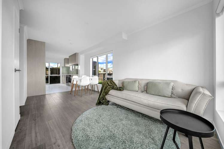 92B Luke Street East_3