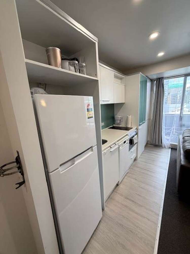 907/17 Vogel Lane City Centre_5