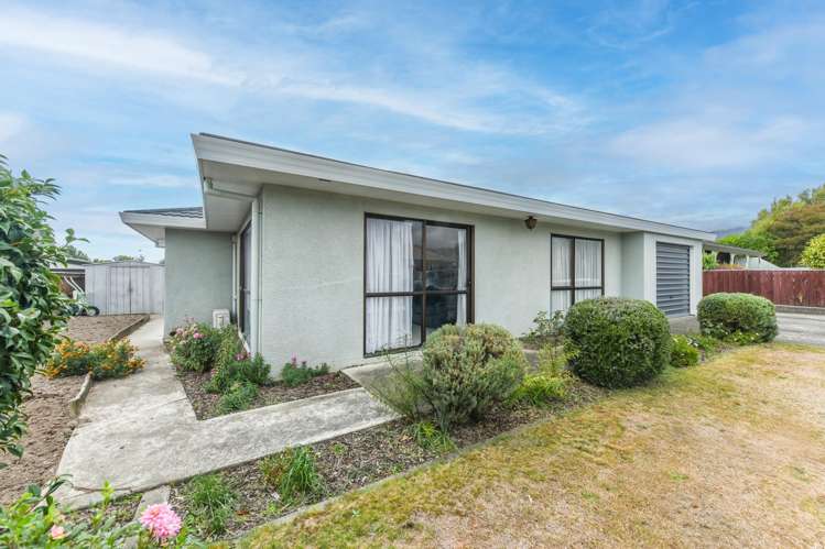 1/12 Stead Crescent Stoke_17