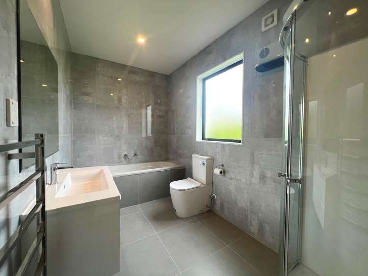 10 Byron Drury Way Riverhead_12