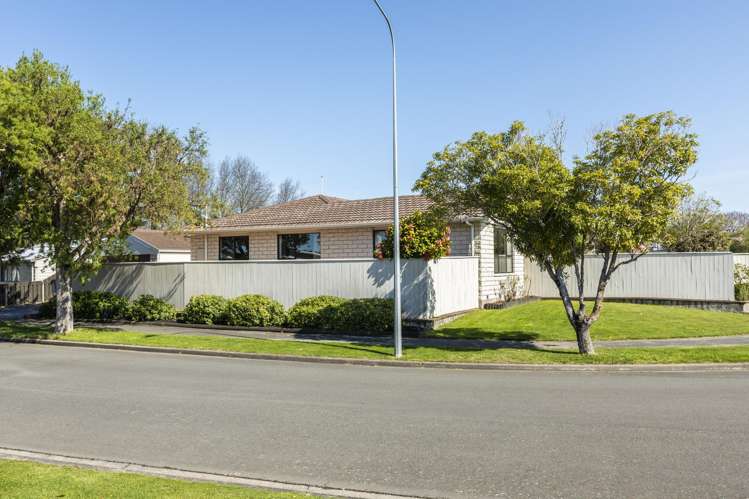 4 Sonning Place Redwood_19