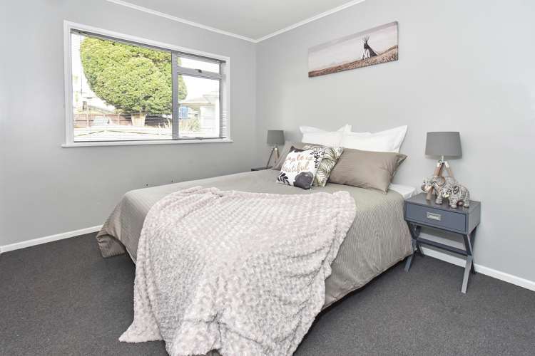 3 Hobart Crescent Wattle Downs_7