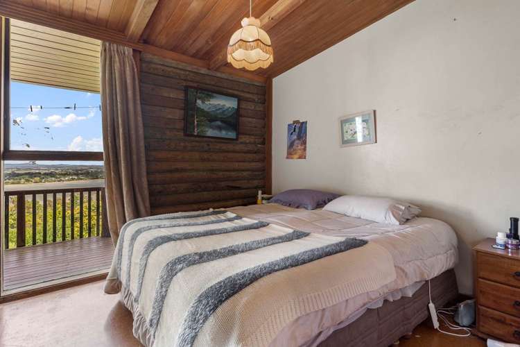 73 Attwood Road Paremoremo_9