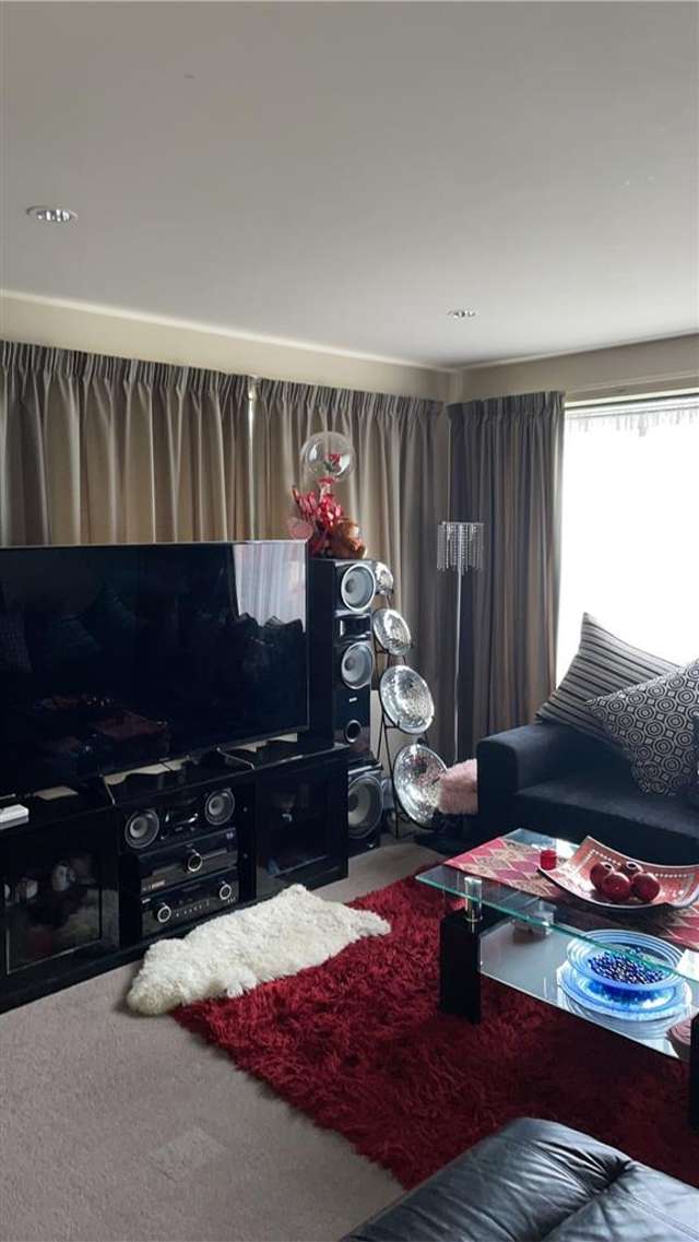 12 Zoe Court 10686_2