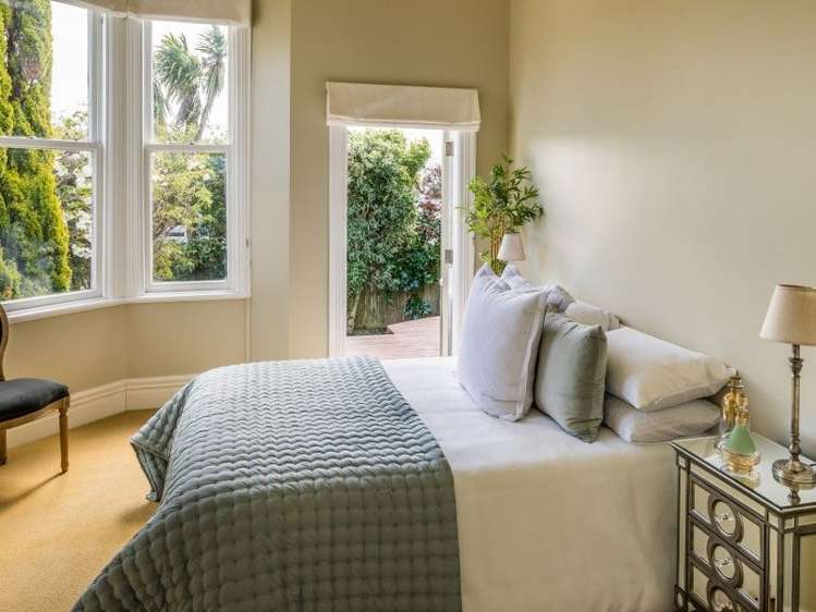 10 Scarborough Terrace Mount Victoria_13