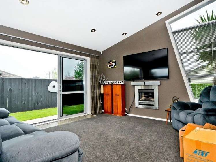 73 Wiltshire Drive Huntington_12