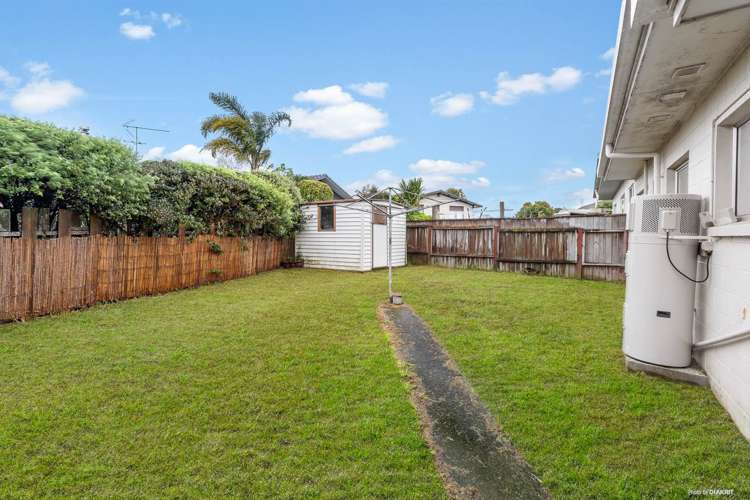 2/231 Queen Street Pukekohe_8