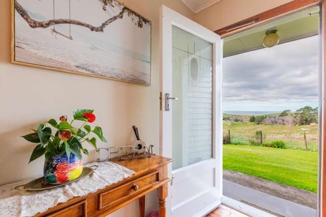 711 Blackhead Road Porangahau_1