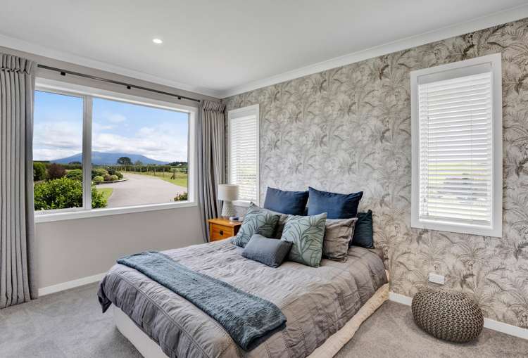 32B Bird Road Stratford_19