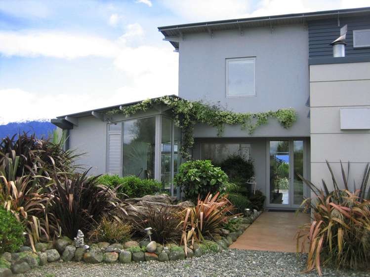 171 Aparima Drive Te Anau_23