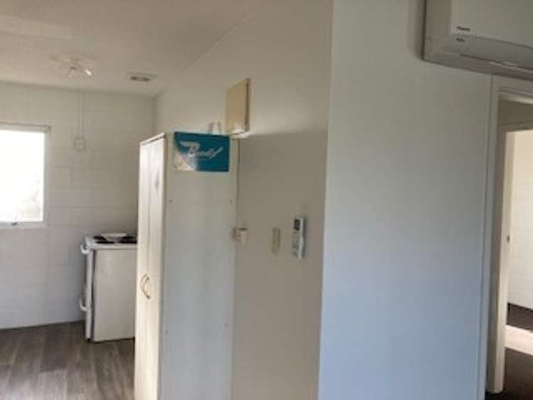 5/5a Kitchener Street 1055_1