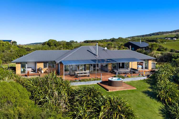 666 Te Hutewai Road Raglan_61