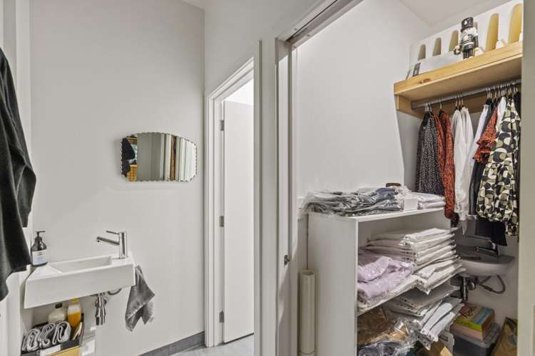 Shop 5 1027 Ferry Road Ferrymead_7