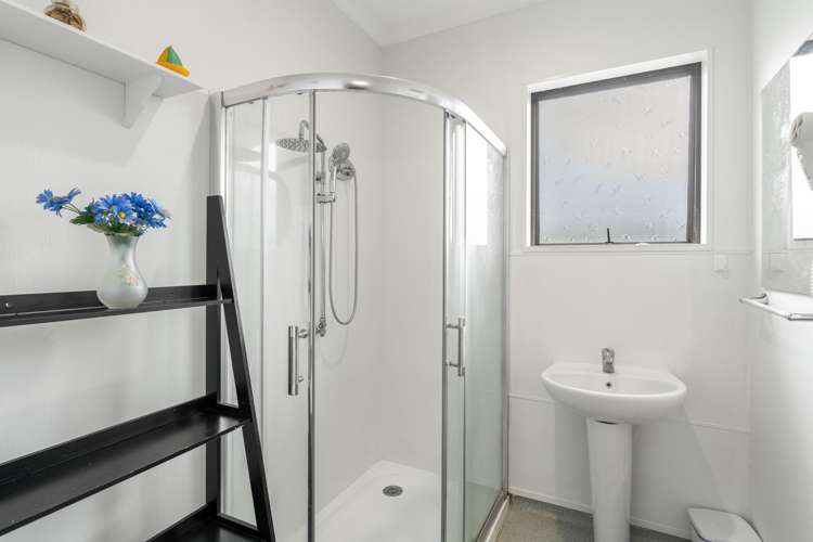 305 Main Road Tairua_23