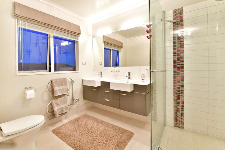 65 Chesterfield Way Orewa_18