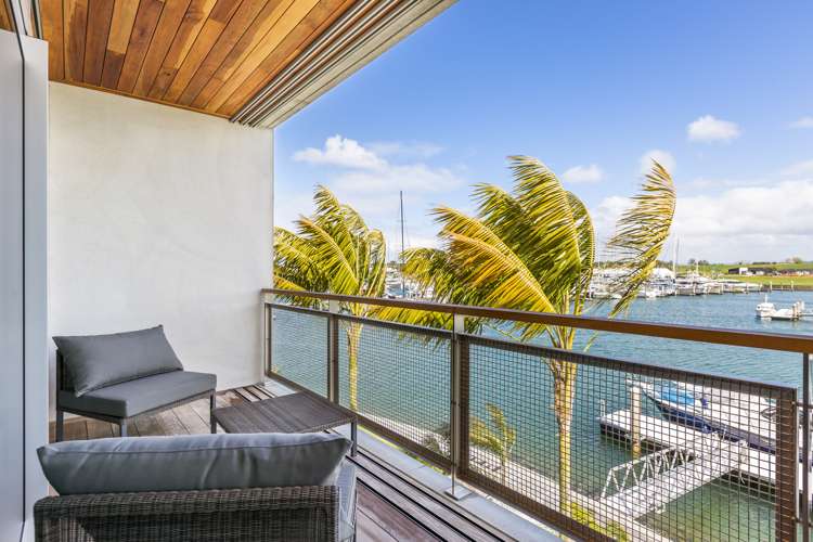 10 Martingale Lane One Tree Point_11