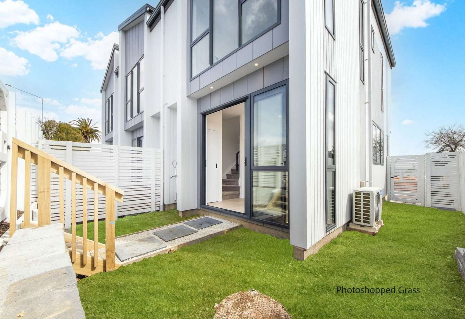 8/234 Te Atatu Road Te Atatu South_0