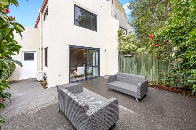 City Living with Space, Sun & Parking