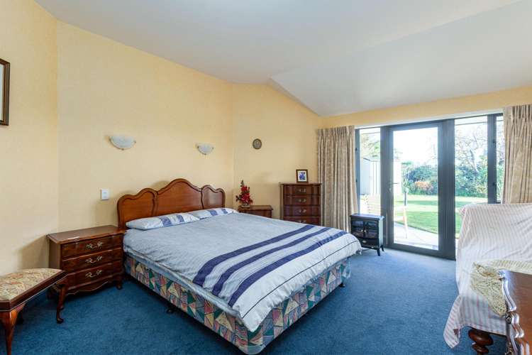 179 Pages Road Marchwiel_17