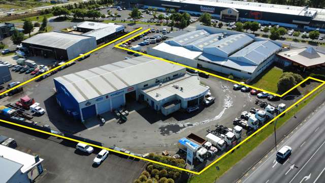 Strategic Base - Functional Workshop & Showroom