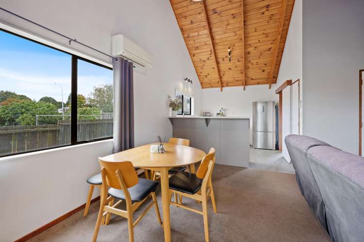 2/11 Hosking Place Clarks Beach_6