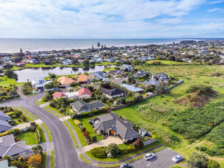 11 Barrett Drive Waikanae Beach_5
