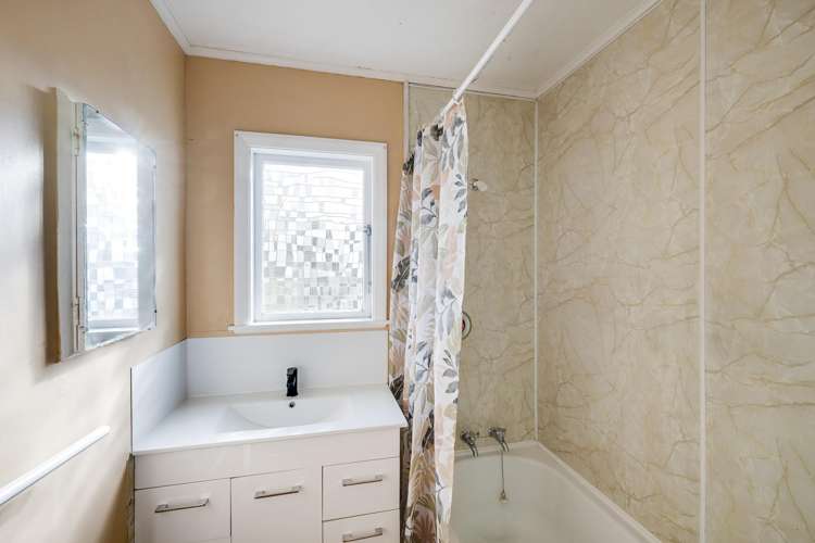 59 Leicester Avenue Tamatea_11