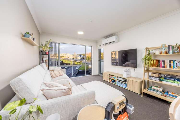 2F/15 Minnie Street_4