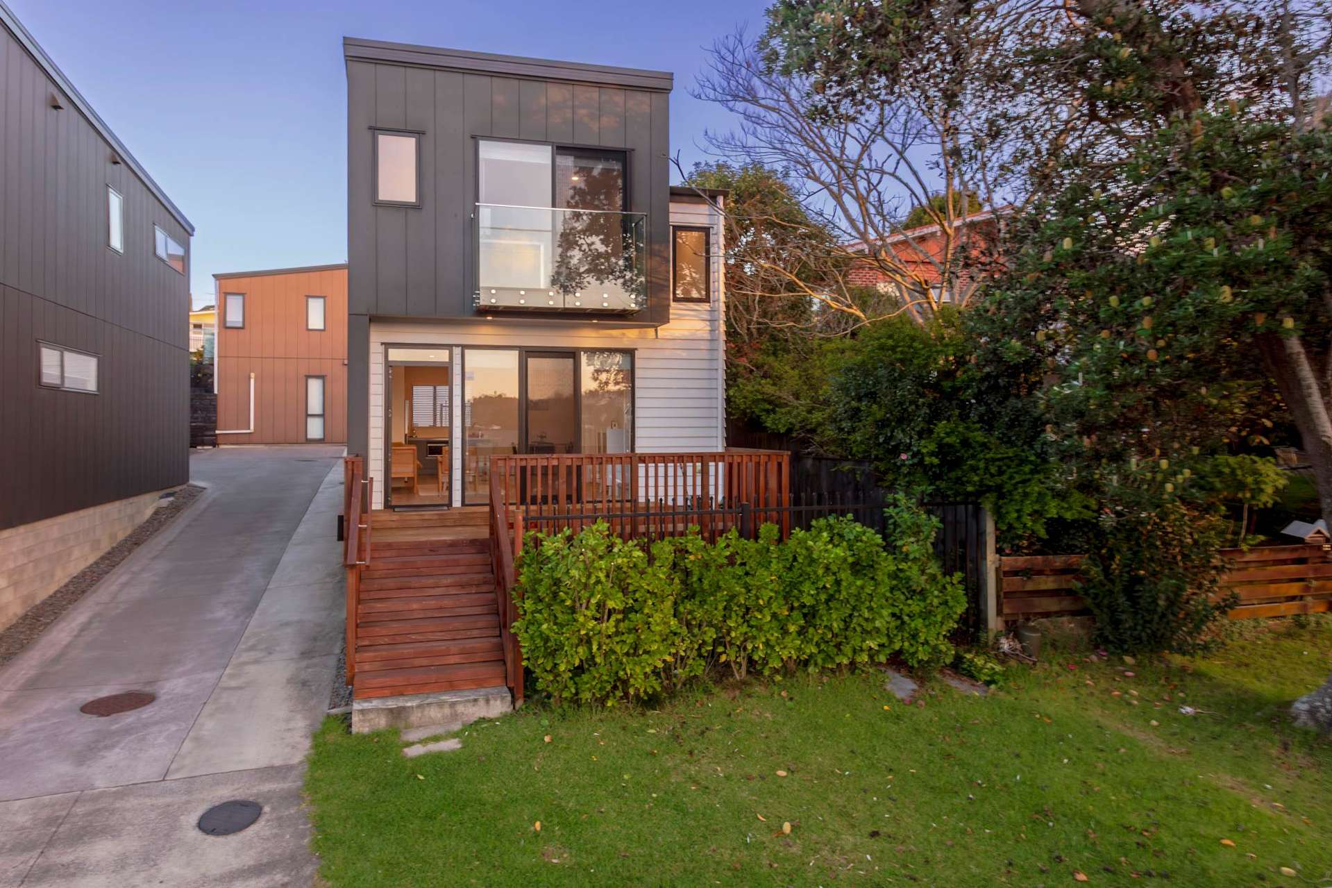 2/20 Eban Avenue Hillcrest_0