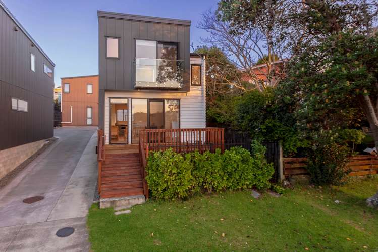 2/20 Eban Avenue_0