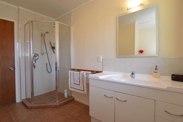 220 Konini Road Titirangi_13