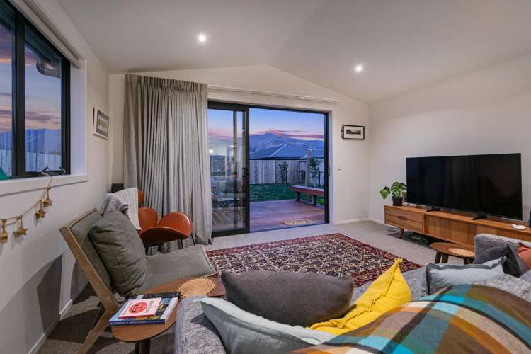 9 Waddell Street Lake Hawea_10