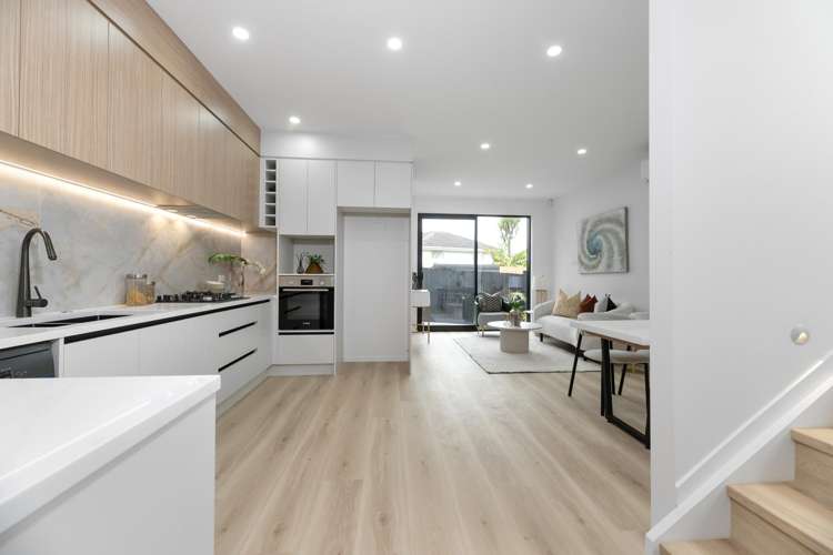 12E Karo Place Glendene_3