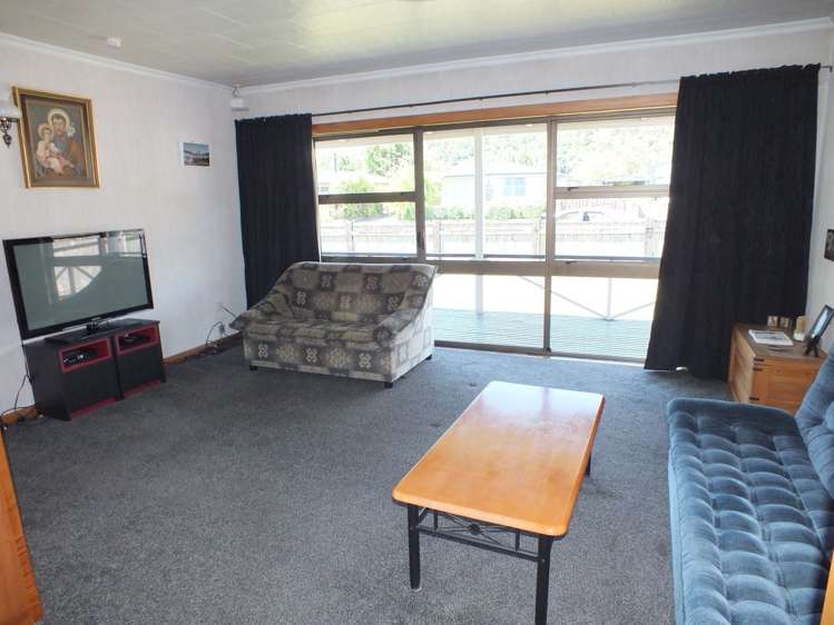 48 Main Street Reefton_9