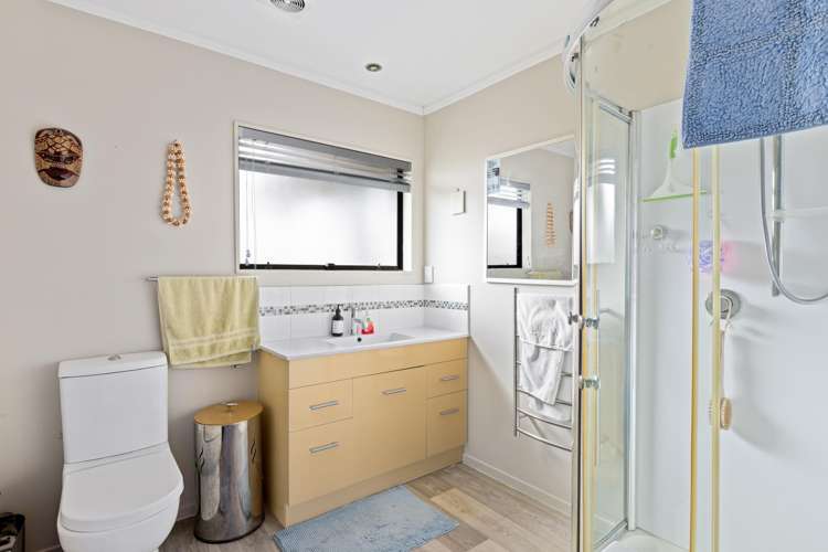 53 Alec Craig Way Gulf Harbour_20