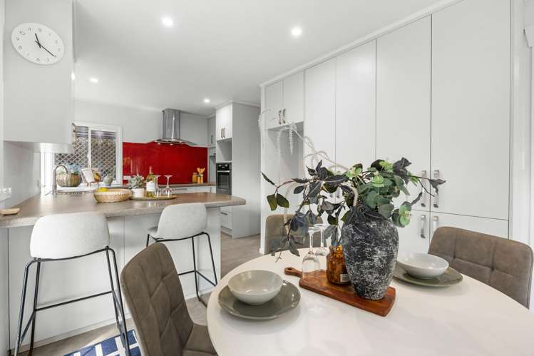 5/110 Norman Lesser Drive St Johns_4