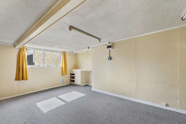 276 Fox Street Hamilton East_5