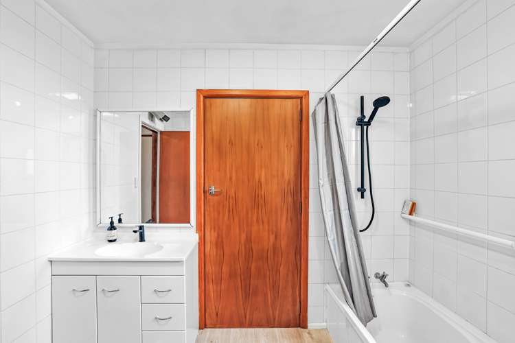 4 Vivian Street Burwood_12