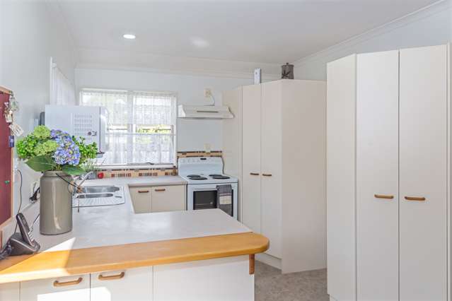 2/919 Whangaparaoa Road Manly_4