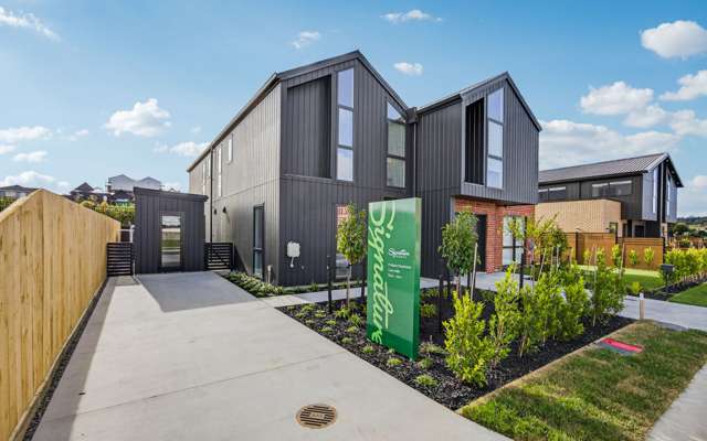 Signature Showhome For Sale - Guaranteed 12-Month Leaseback