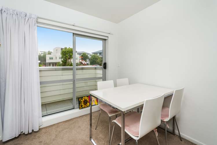 E10/71 Spencer Road Oteha_10